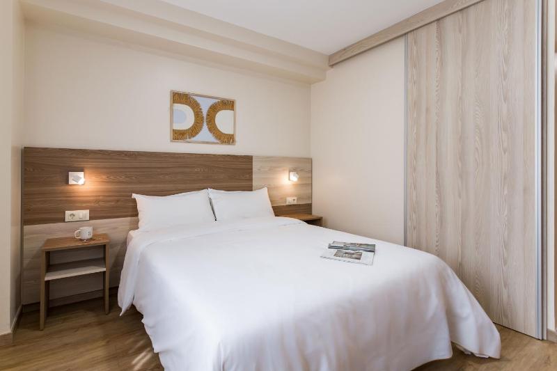 Vigo Bay Apartments by Olala Homes - image 47
