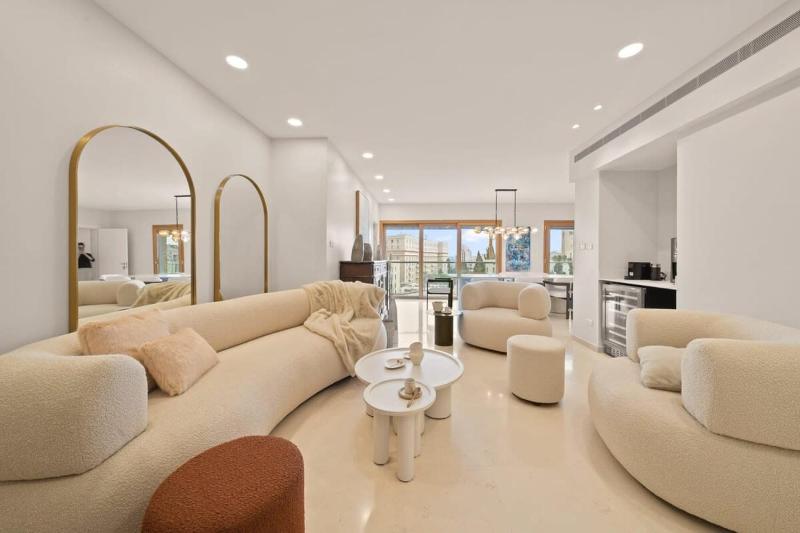 King David Residence Luxury 3 BD Pool Gym Parking - image 15