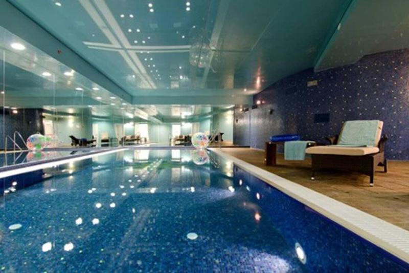 King David Residence Luxury 3 BD Pool Gym Parking - image 5