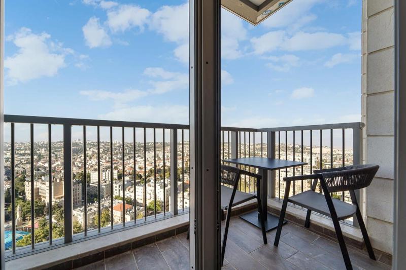Savyon View 3BDR - ApartHotels In City Center - image 7