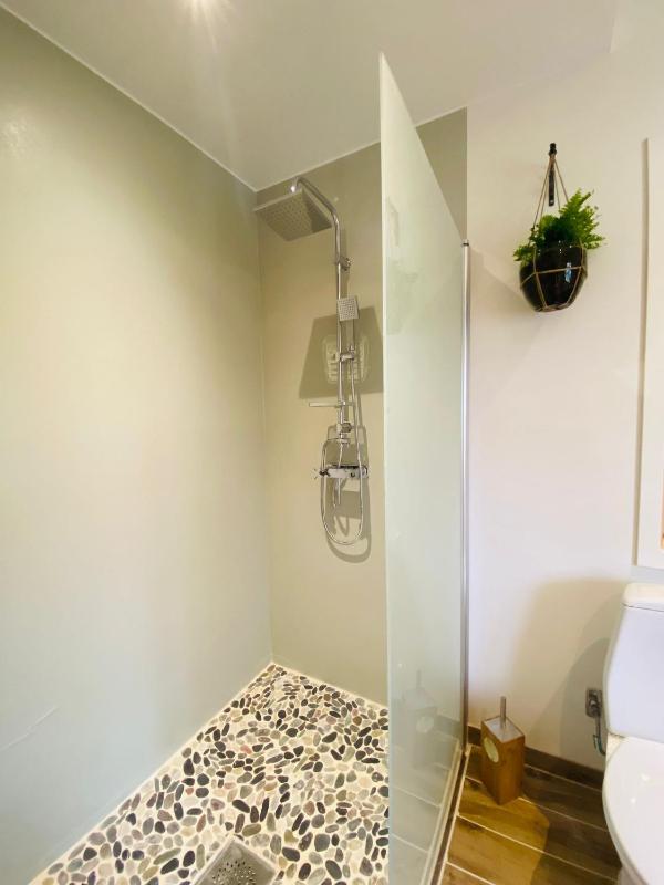 Double Room with Private Bathroom image 4