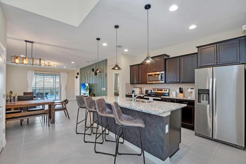 Exquisite Spacious and Close to Disney 6 BD Home #6WS483 - image 10