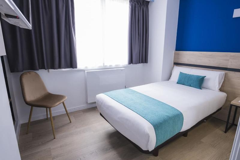 Single Room image 1