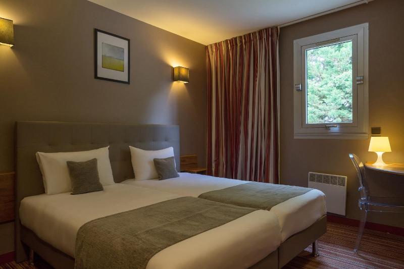 Comfort Twin Room image 3