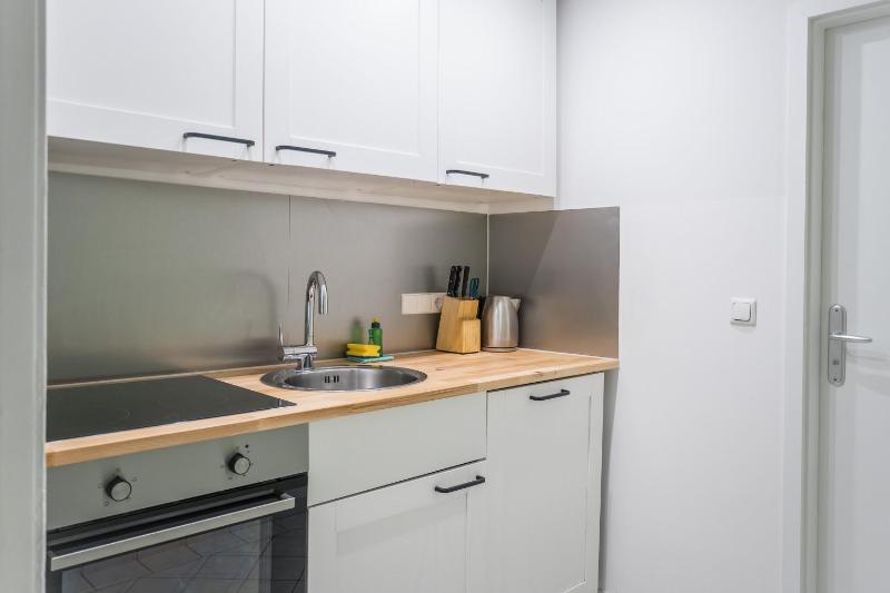 Spacious Family Apartment with 2 Bedrooms - image 10