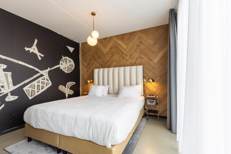 Double Room image 1