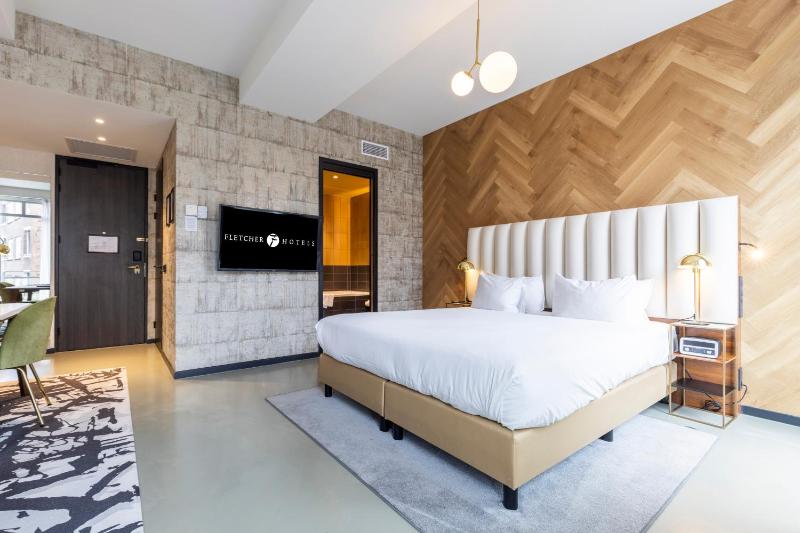 Superior Double Room image 4
