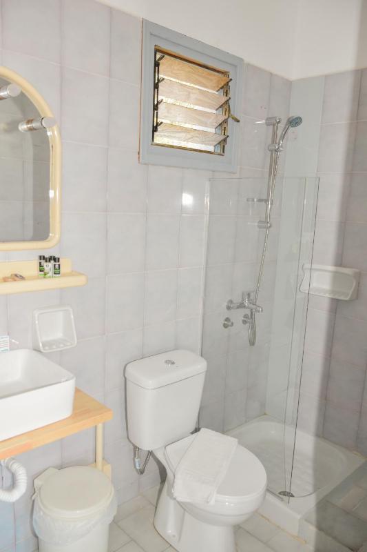 Quadruple Room image 2