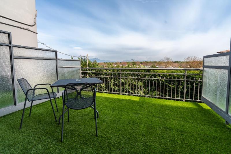 Double or Twin Room with Balcony image 2