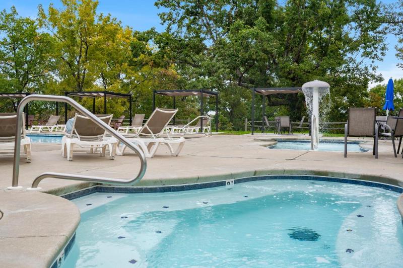 Lake View Getaway Near SDC with Hot Tub Games Large Deck & Free Daily Activities - image 5