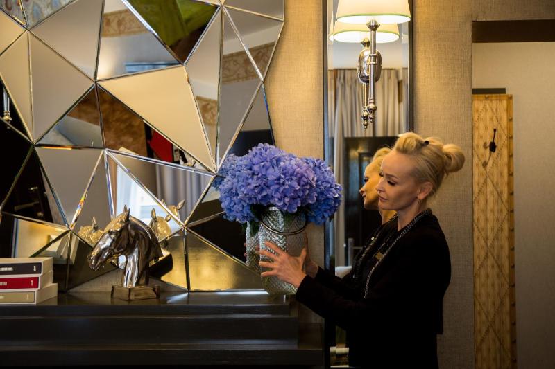 Deluxe Double Room image 4