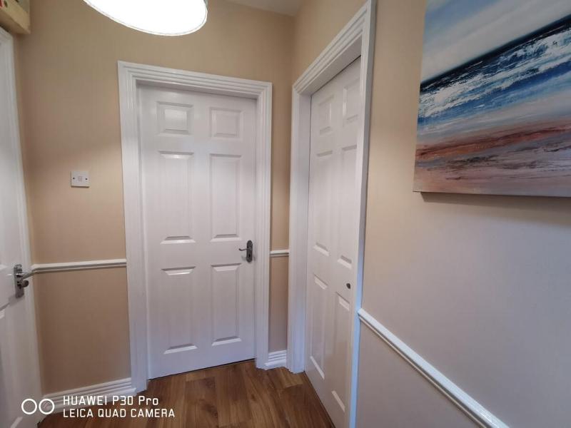 Very Central 1bed new refurbish - image 3