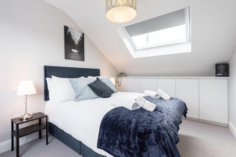LOVELY 2bed HOME with patio & fast reliable WIFI - image 4