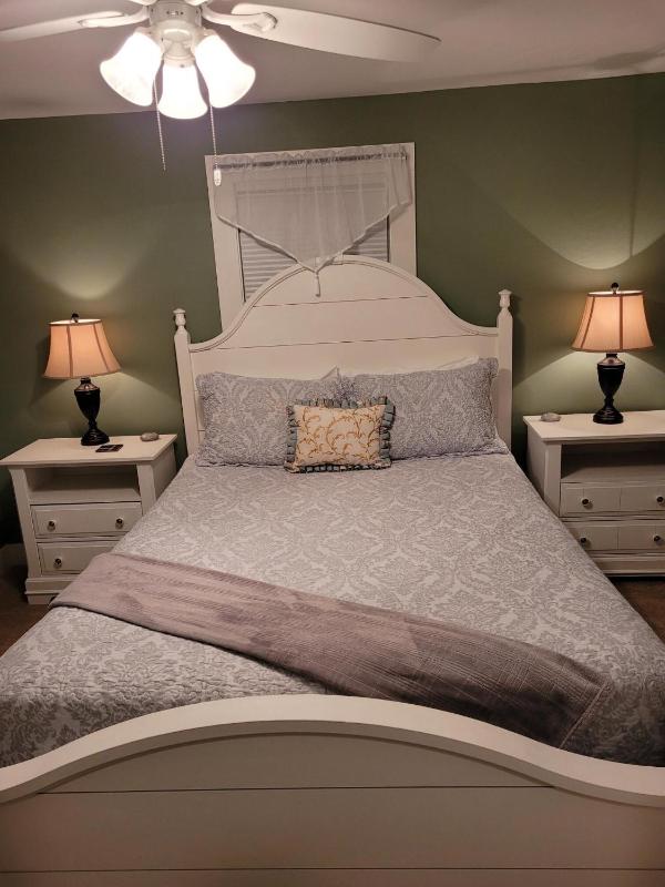Standard Quadruple Room image 2
