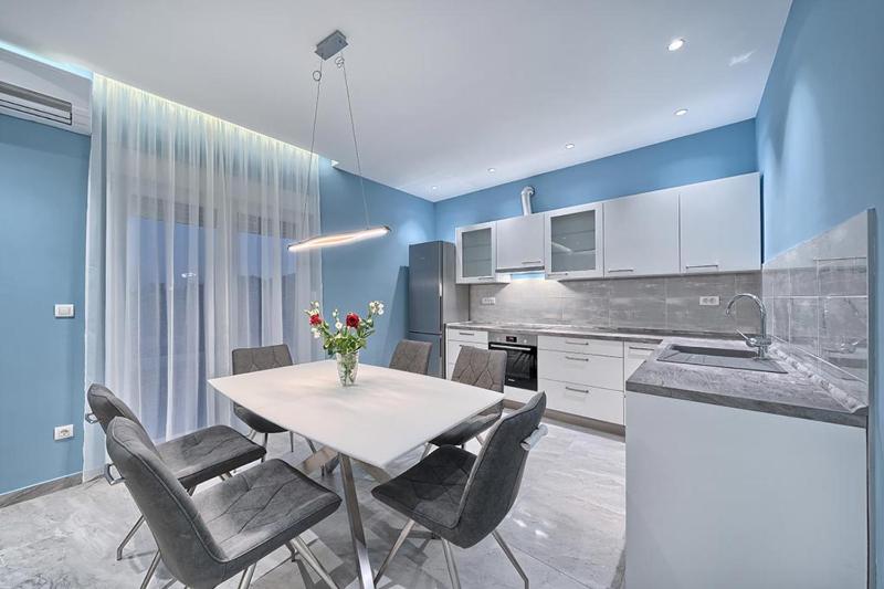 Apartment with Balcony image 1