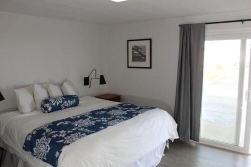 King Room image 2