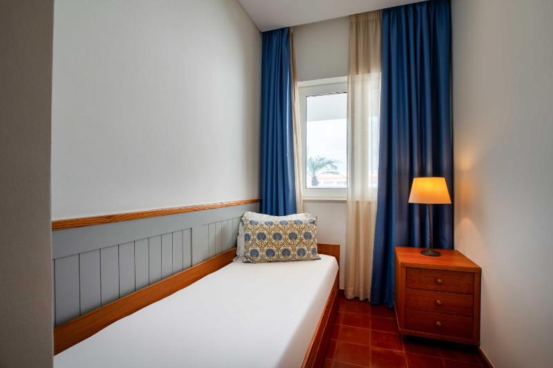 Three-Bedroom Apartment with Balcony and Pool View image 4