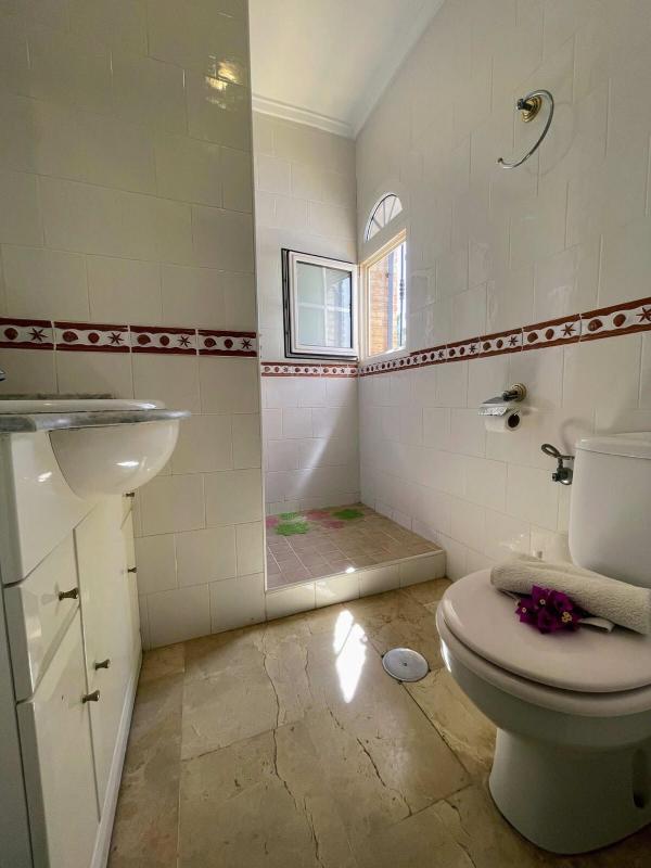 3 Bed Townhouse Overlooking Com Pool LD314 - image 15