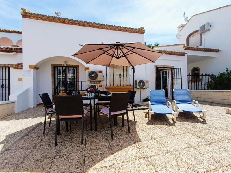 3 Bed Townhouse Overlooking Com Pool LD314 - image 18