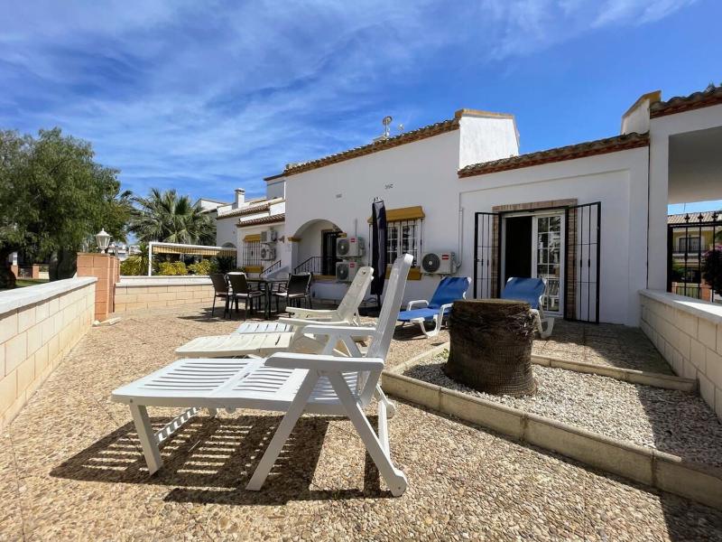 3 Bed Townhouse Overlooking Com Pool LD314 - image 6
