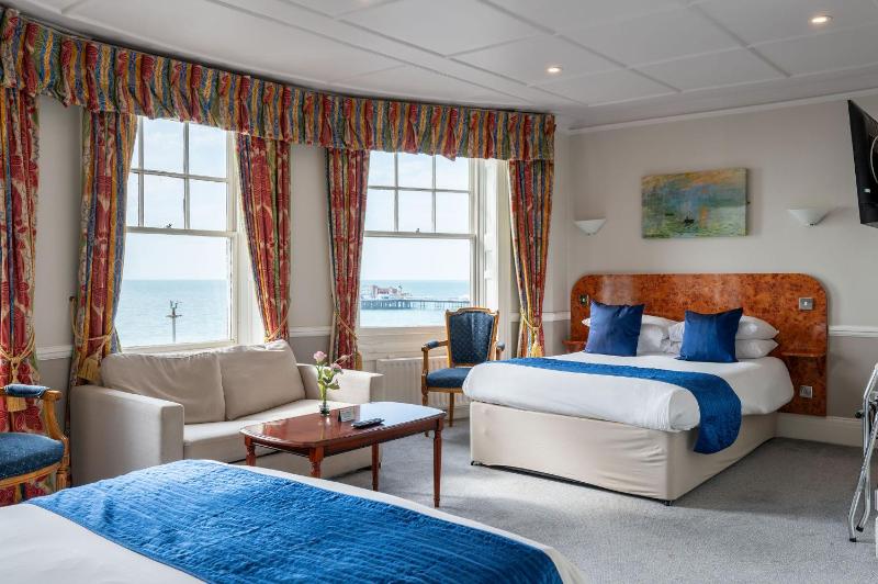 Deluxe Double Room with Sea View image 4