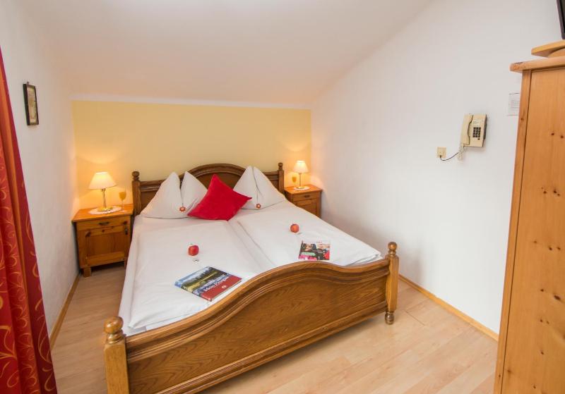 Double Room image 4