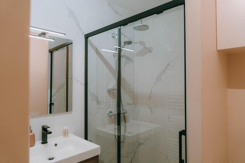 Standard Apartment image 4