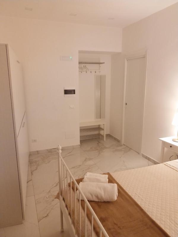 Quartieri Spagnoli Rooms - image 3
