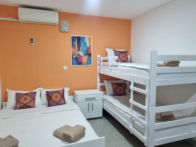 Quadruple Room image 2