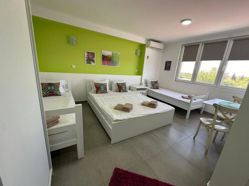 Comfort Quadruple Room image 1