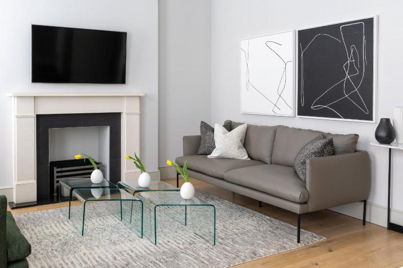 One Bedroom Platinum Suite image 4