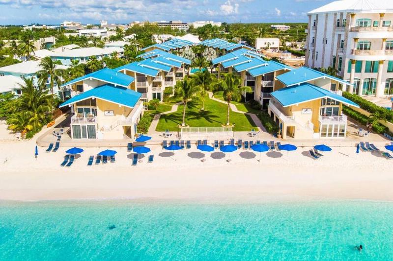 Seven Mile Beach Luxury 3BR Condo- Best Rates!