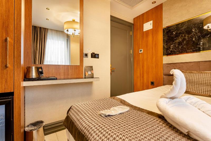 Economy Single Room image 3