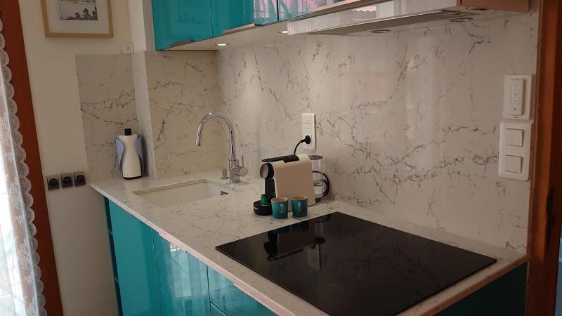 B042-Functional apartment with balcony Suquet Cannes - image 35