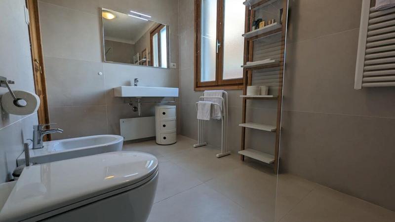 B042-Functional apartment with balcony Suquet Cannes - image 28