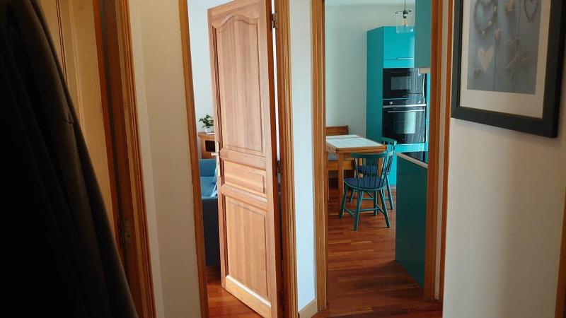 B042-Functional apartment with balcony Suquet Cannes - image 17