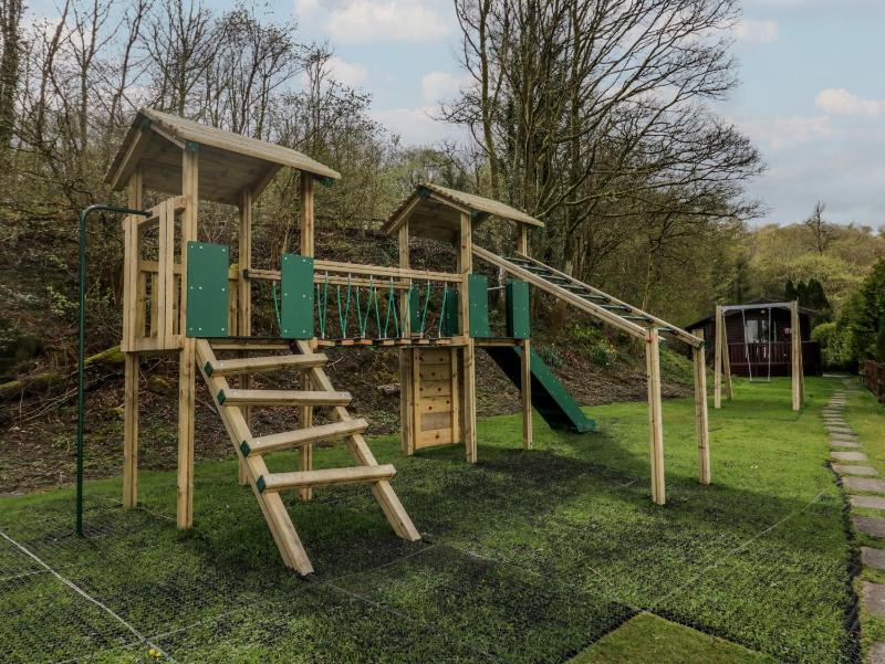 Chestnut Timber Lodge - image 7