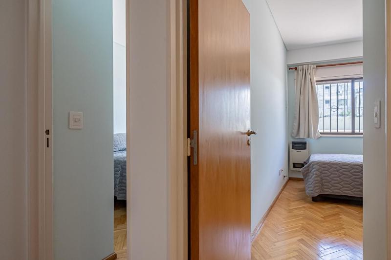 Apartamento con Terraza en Parque Centenario - image 9