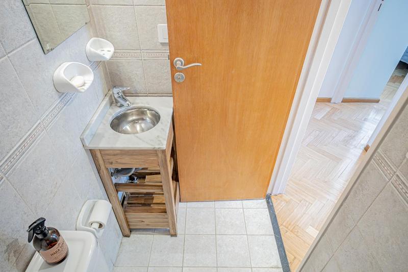 Apartamento con Terraza en Parque Centenario - image 3