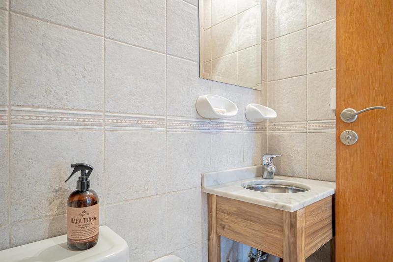 Apartamento con Terraza en Parque Centenario - image 5