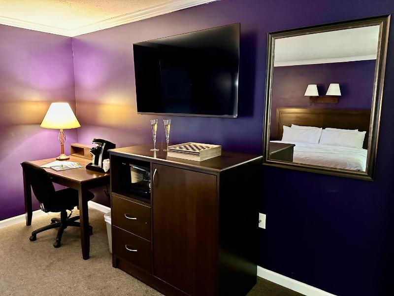 King Room image 2