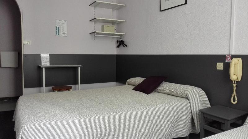 Budget Single Room image 1