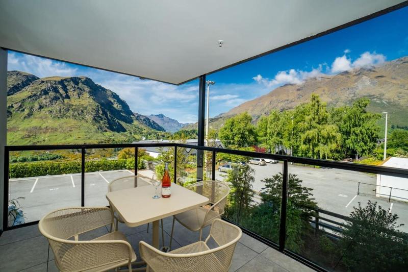 Te Awa at La Residence du Parc - image 1