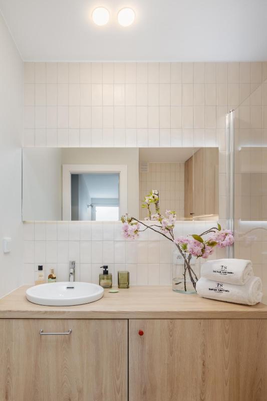 TS Colonial AirCo Apartment - image 35