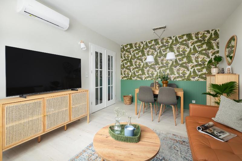 TS Colonial AirCo Apartment - image 1