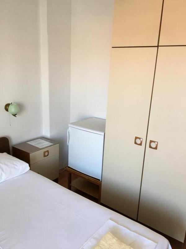 Double Room with Balcony and Sea View image 3