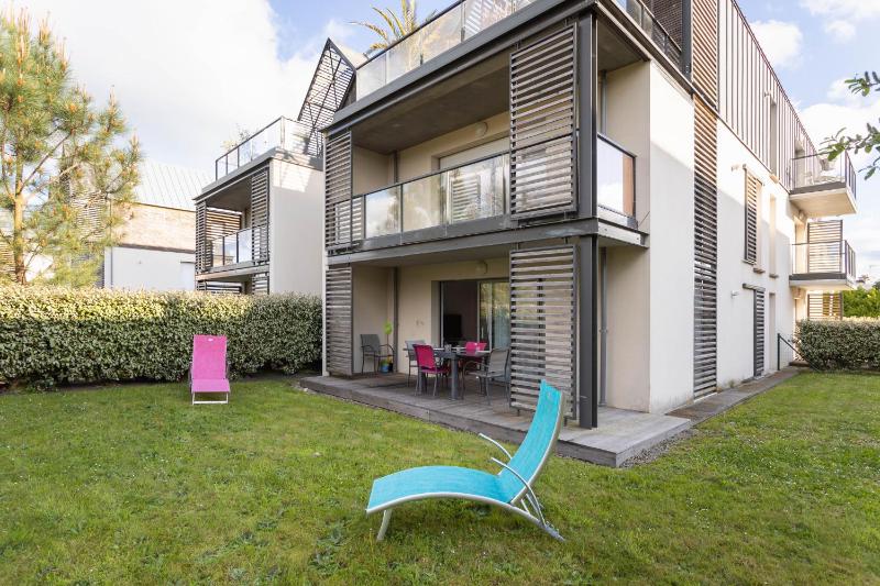 Apartment with Terrace image 2