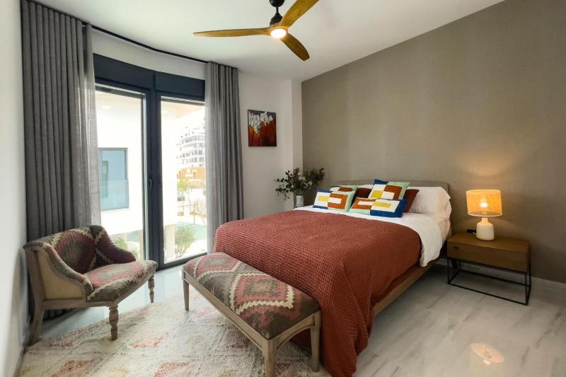 Luxury Sea View Penthouse by United Renters - image 25
