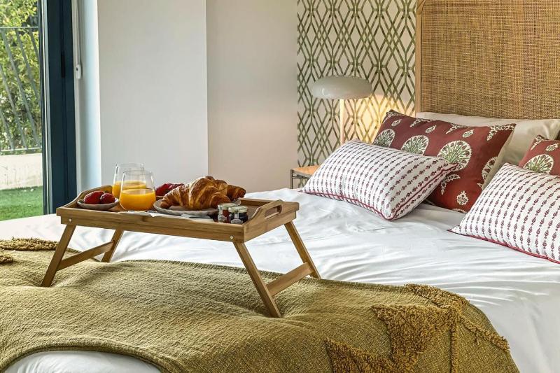 Luxury Sea View Apartment by United Renters - image 29