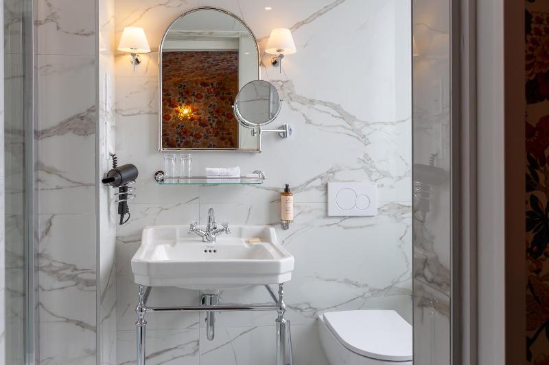 Superior Room image 3